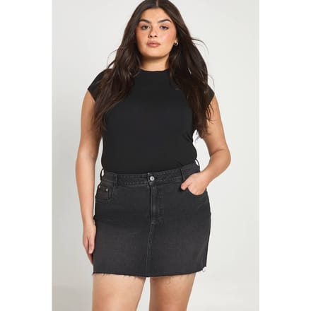 boohoo Dames Plus Denim Minirok | Washed Black | Maat: 48