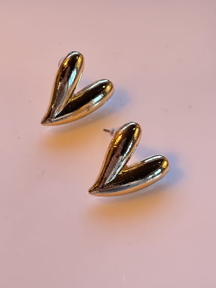Vibe - valentijn - goud - hart - oorknop - juweel - geschenk - accessoires