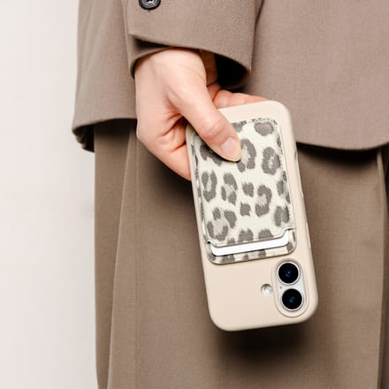Selencia Sabi Pashouder geschikt voor MagSafe - Wallet Kaarthouder - Soft Ivory