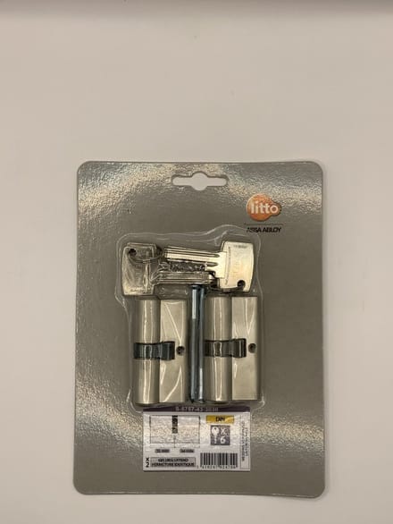 2 PROFIELCILINDERS, GELIJKSL. + 6 sleutels