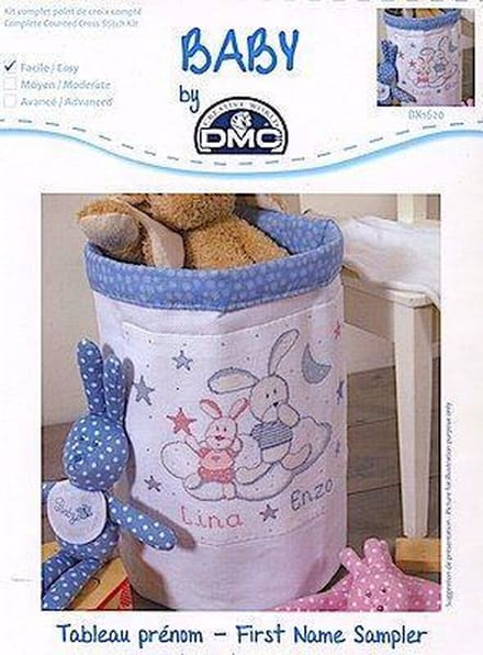 DMC - Borduurpakket - Konijn op wolk - naam - 30 x 21,5 cm - BK1620