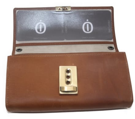 Koopmansbeurs D met drietraps-sluiting Cognac met riemlus 6110C