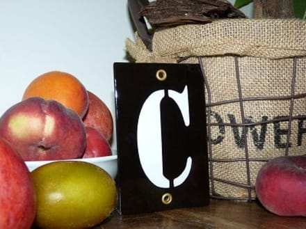 Emaille huisnummer zwart 8x12 letter 'C'