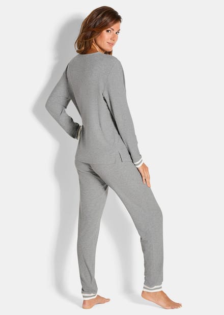 Pyjama met grote V-hals - grijs - Gr. 48 van Goldner Fashion