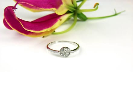 Wit gouden ring met diamant