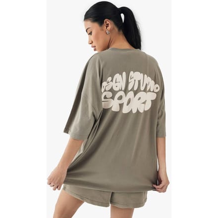 Dames Dsgn Studio Sport Print Oversized T-shirt | Kaki | Maat: 34