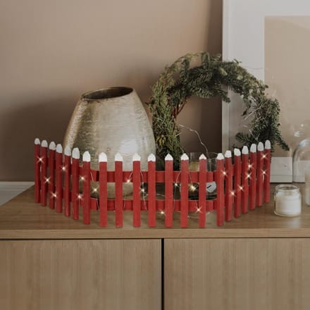 ECD Germany, Deco Hek, Hout, 90 x 30 x 21 x 2 cm, Rood, met LED en Batterijen, Kerstmis, Mini Tuinhek, Verlichte Winter, Kerstdecoratie, Kerstdeco, Tuinhek Deco, Decoratie