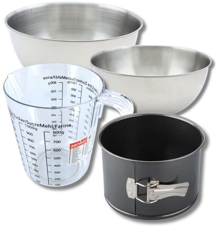 Bakkersset met 18 cm scharnierend panettonevorm, 2 mengkommen, maatbeker en spatel Zenker