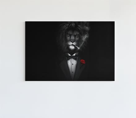 Canvas Schilderij - Meneer de Leeuw - 60x40x2 cm