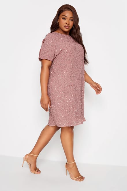 Luxe: Ultimate Embellishment Luxe Shiftjurk Met Versiering & Capemouwen In Lichtrozesize 48
