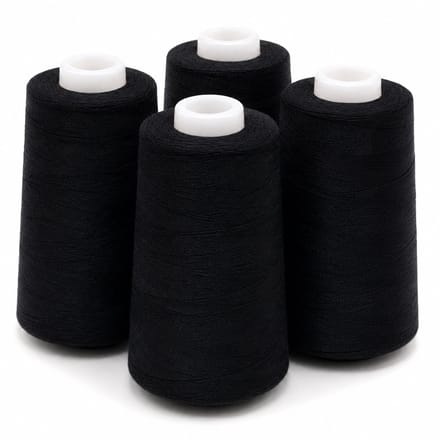 Polyester Overlockgaren – 4 Cones × 2700 m – Totaal 10.800 m – Zwart 500
