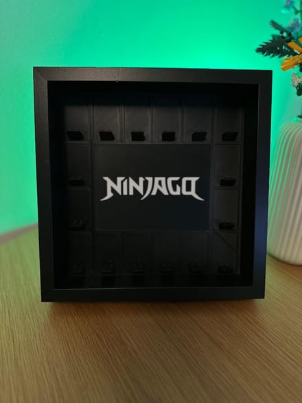 LEGO Minifigure Display Case — Ninjago
