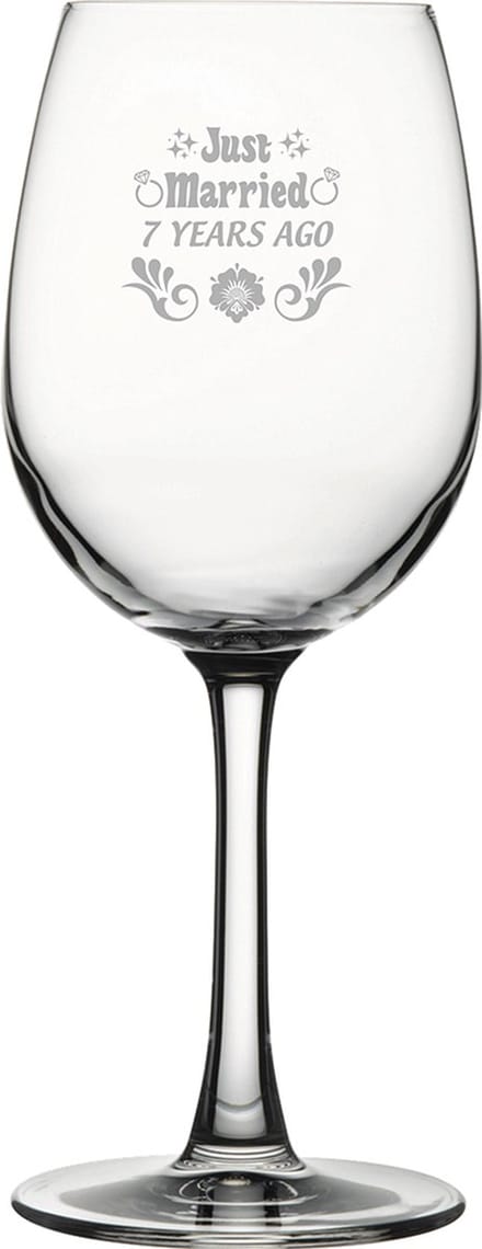 Gegraveerde witte wijnglas 36cl Just Married 7 years ago