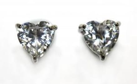 Behave - Hartjes oorsteker cubic zirconia steen - Tijdloze elegantie