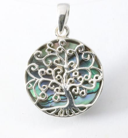Fijne ronde zilveren hanger met levensboom op abalone schelp