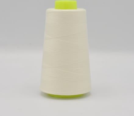 Overlock Garen per 4 stuks - 3000 Yards (2742 meter) per stuk - In 36 kleuren leverbaar - Ecru
