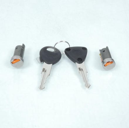 Kit serrure Tecnium pour scooter Piaggio 50 NRG 1996 à 2004 Ø13mm Neuf