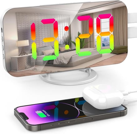 RGB Spiegel Wekker met Groot Kleuren LED Display, Make-up Spiegel, Dubbele USB Oplader & Nachtdimming