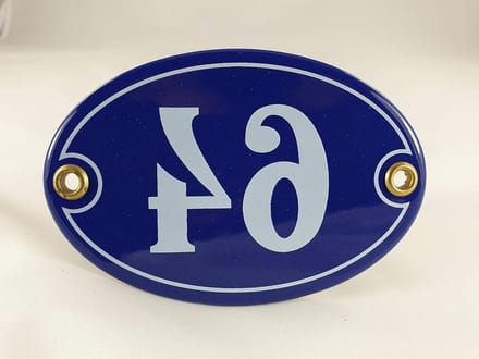 Emaille huisnummer bord nr. 64, ovaal, blauw-wit "handgemaakt"