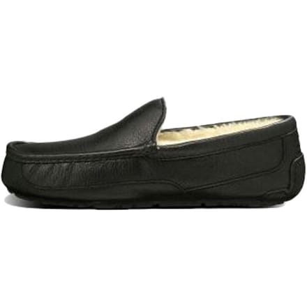 UGG® Ascot for Men in Black, Size 9, Leather/Wool