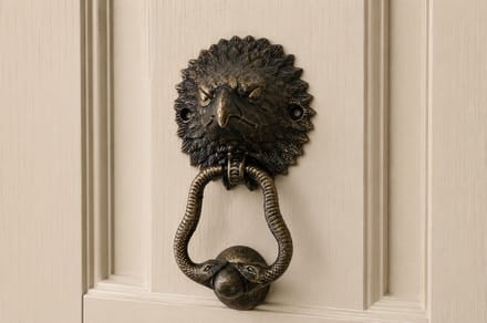 MadDeco - Gietijzeren deurklopper Adelaarskop - adelaar gietijzer