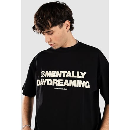 Another Cotton Lab Mentally Daydreaming T-Shirt zwart