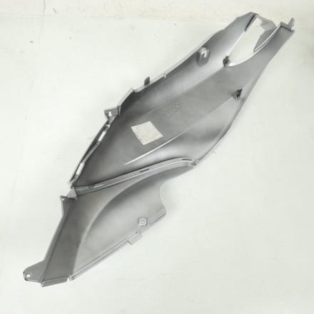 Coque arrière droite pour scooter Derbi 125 Boulevard 2007 à 2009 62198700F2