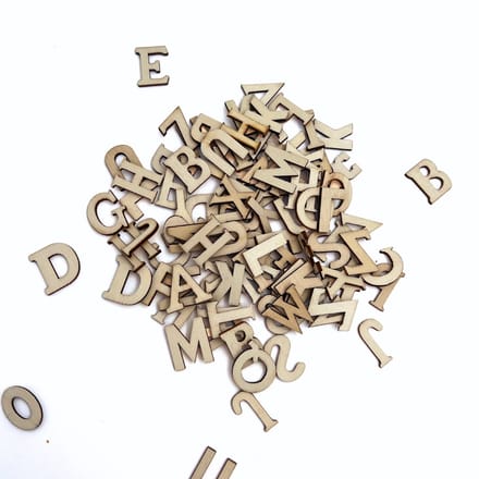 Winkrs - Houten Letters Decoratie - 100 stuks van 2cm - hobby, knutselen