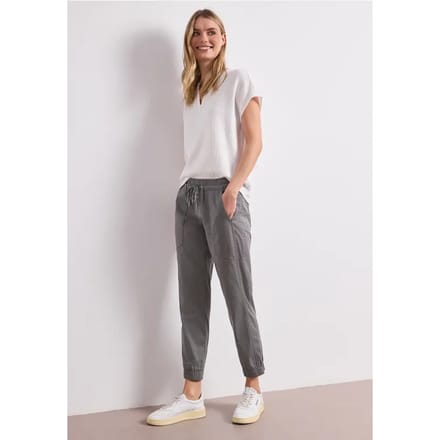 Slim legs broek in lichtgewicht kwaliteit