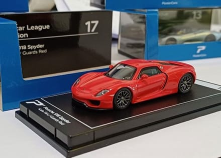 Porsche 918 Spyder rood 1-64 lengte 7 cm Hypercar League Collection Postercars Die-cast 17