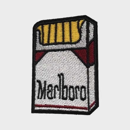 Patchy Marlboro Sigaretten Patch - Strijkapplicatie voor kleding - 7 x 4.5 cm (WOP)