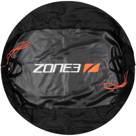 2025 ZONE3 Wetsuit Verschoonmat - Black / Oranje