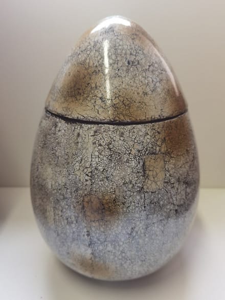 Pot met deksel - Urn - Ei model - Metaal - 34cm hoog - Ø23cm - Marmer.