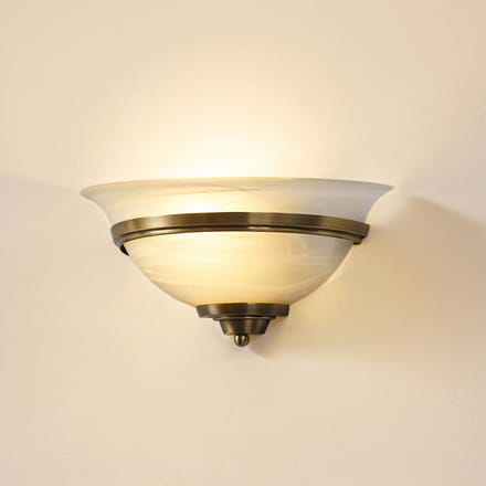 Lindby - Wandlamp - 1licht - Glas, metaal - H: 15.5 cm - E27 - wit gesatineerd, oud messing