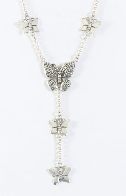Fijne lange zilveren ketting met vlinders
