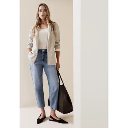 High Waist Barrel Leg jeans in Loose Fit