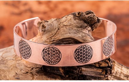 Koperen armband met levensbloem