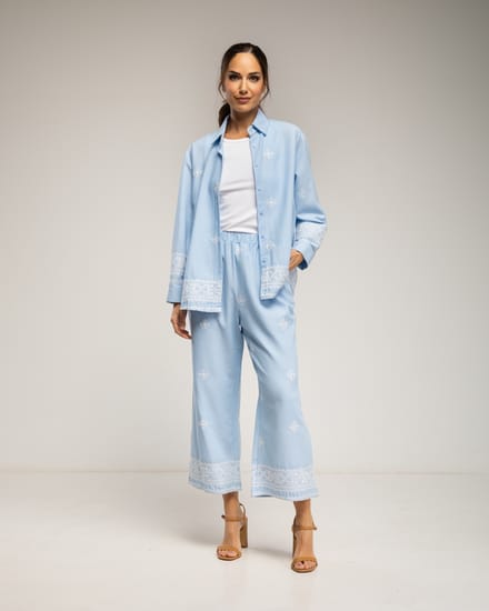 Set van geborduurd overhemd en broek, met elastische taille en zakken
