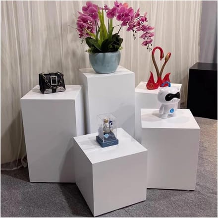Decoratieve Zuil - Display Standaard - Feestelijke Decoratie - Stevige Houten Constructie - 40 x 40 x 20 cm - Wit