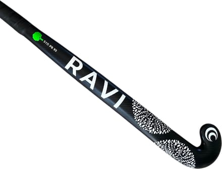 RAVI Hockeystick - Low bow - 95% Carbon - Carbon Black Tree 36,5''