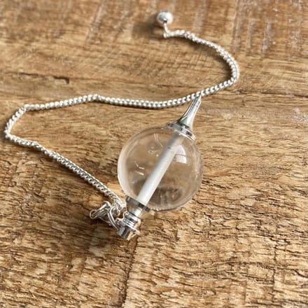 Pendel bergkristal bolvorm & metaal - 1.8-2.3 cm - 19 g - M