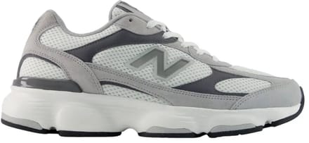 New balance 603 in de kleur wit.