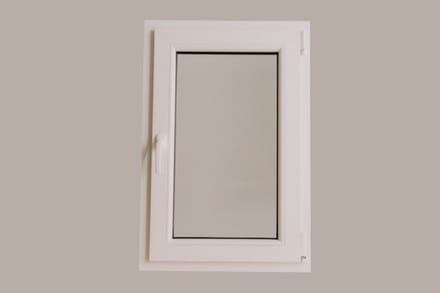 MARIANOVYCH PVC-raam 600x750 draai-kiep rechts wit
