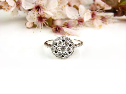 Ring in wit goud gezet met diamant
