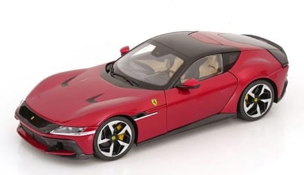 Ferrari 12 Cilindri (+ Showcase) - 1:18 - Polistil