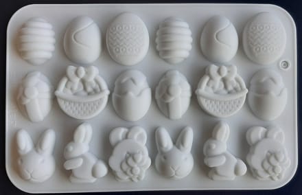 EIZOOK Paas Siliconen Vorm – Haasjes & Eieren - 19 x 12,5 x 1 cm