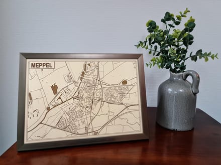 Decoratief Beeld - Houten Van Meppel - Hout - Bekroned - Bruin - 21 X 30 Cm
