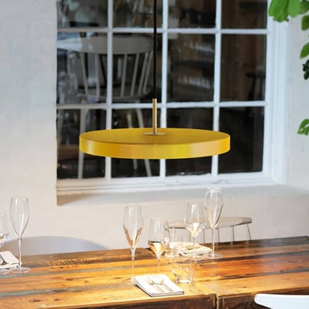 UMAGE LED hanglamp Asteria Mini saffraangeel/messing Ø 31 cm