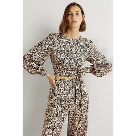 Boden Long Sleeve Crop Top Snd Maat: 18 | Blouses Outlet | Dames | Ecru