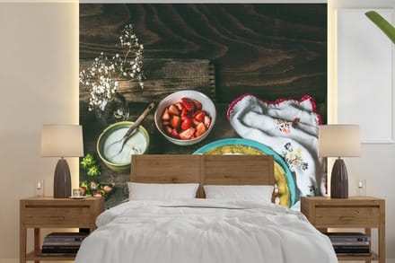 Behang - Fotobehang Aardbei - Rustiek - Fruit - Rustiek Bloemen - Breedte 280 cm x hoogte 280 cm